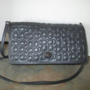 Coach Dinky signature bag